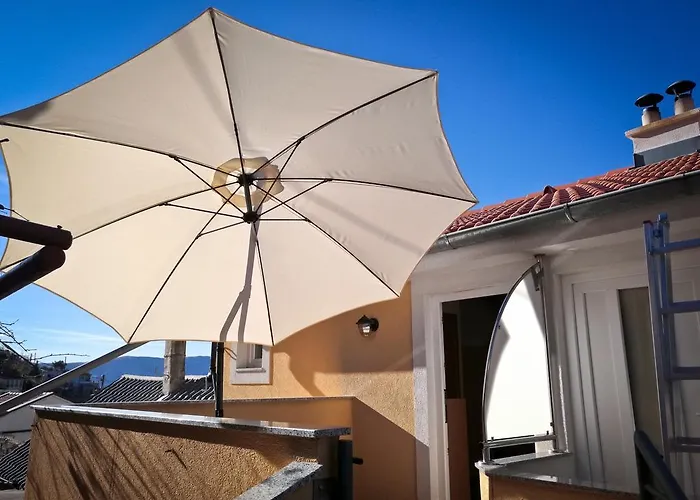 Loma Стариград